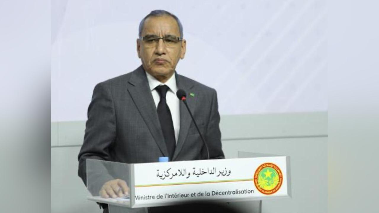 وزير الداخلية: لا اتفاقية قانونية حول الهجرة وموريتانيا تحترم التزاماتها الإقليمية وزير الداخلية: لا اتفاقية قانونية حول الهجرة وموريتانيا تحترم التزاماتها الإقليمية