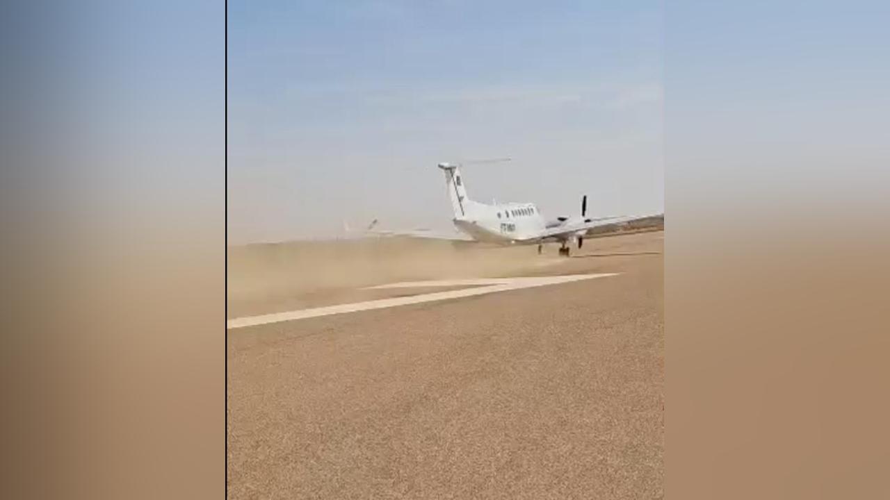 تجكجة.. طائرة خاصة تنقل طفلة مصابة بطلق ناري لعلاجها بنواكشوط تجكجة.. طائرة خاصة تنقل طفلة مصابة بطلق ناري لعلاجها بنواكشوط