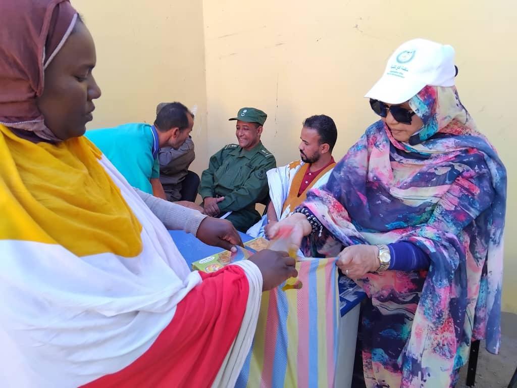 جمعية خيرية توزع كسوة العيد على 200 أسرة في بير أم اكرين جمعية خيرية توزع كسوة العيد على 200 أسرة في بير أم اكرين