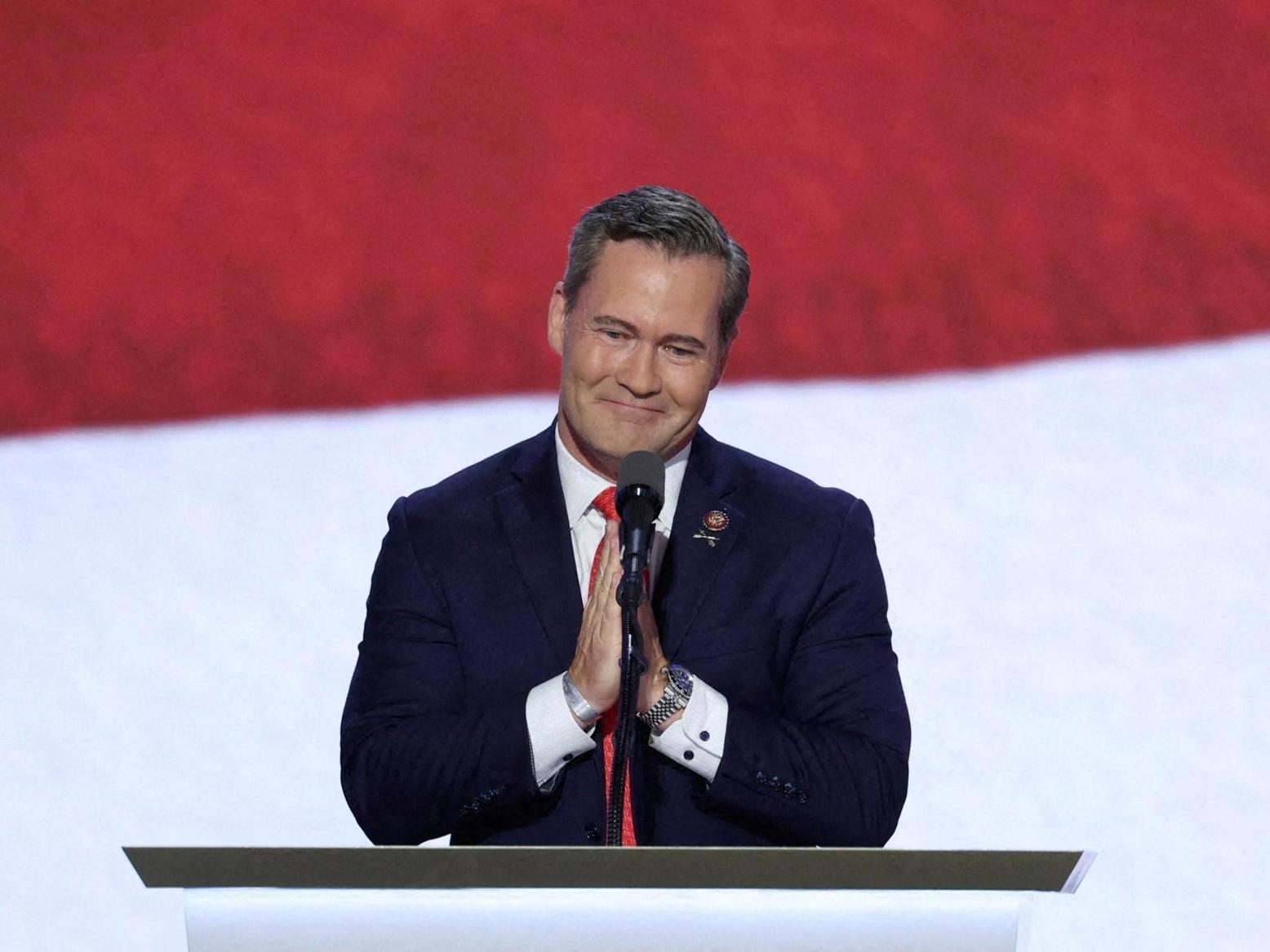 اختراق هاتف مستشار ترامب السابق وسرقة بيانات حساسة اختراق هاتف مستشار ترامب السابق وسرقة بيانات حساسة