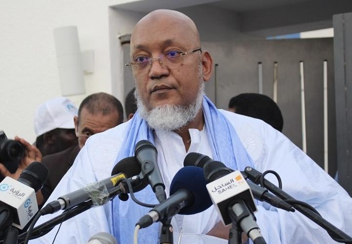 إحالة الوزير السابق ولد محمد خونه إلى قاضي التحقيق إحالة الوزير السابق ولد محمد خونه إلى قاضي التحقيق