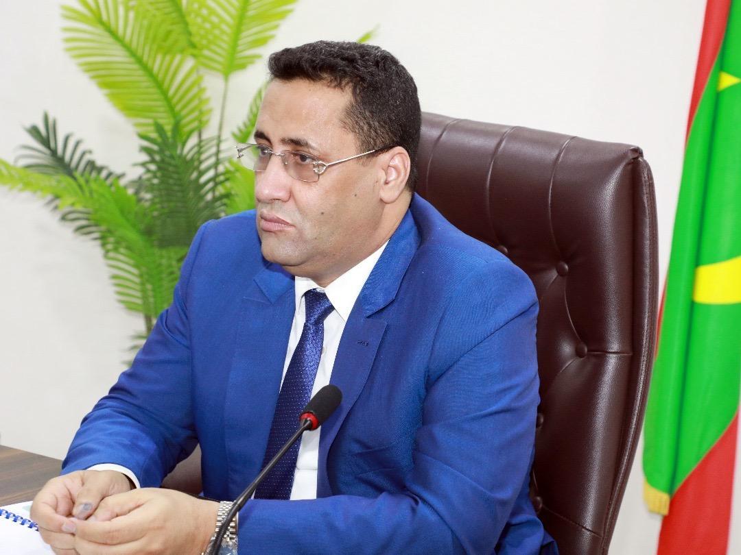 الوزير الأول يدعو لمنع المسلكيات غير المقبولة بالتعليم الوزير الأول يدعو لمنع المسلكيات غير المقبولة بالتعليم