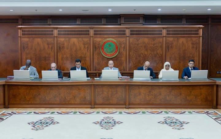 الرئيس يحث على معاقبة الخائنين للأمانة الرئيس يحث على معاقبة الخائنين للأمانة