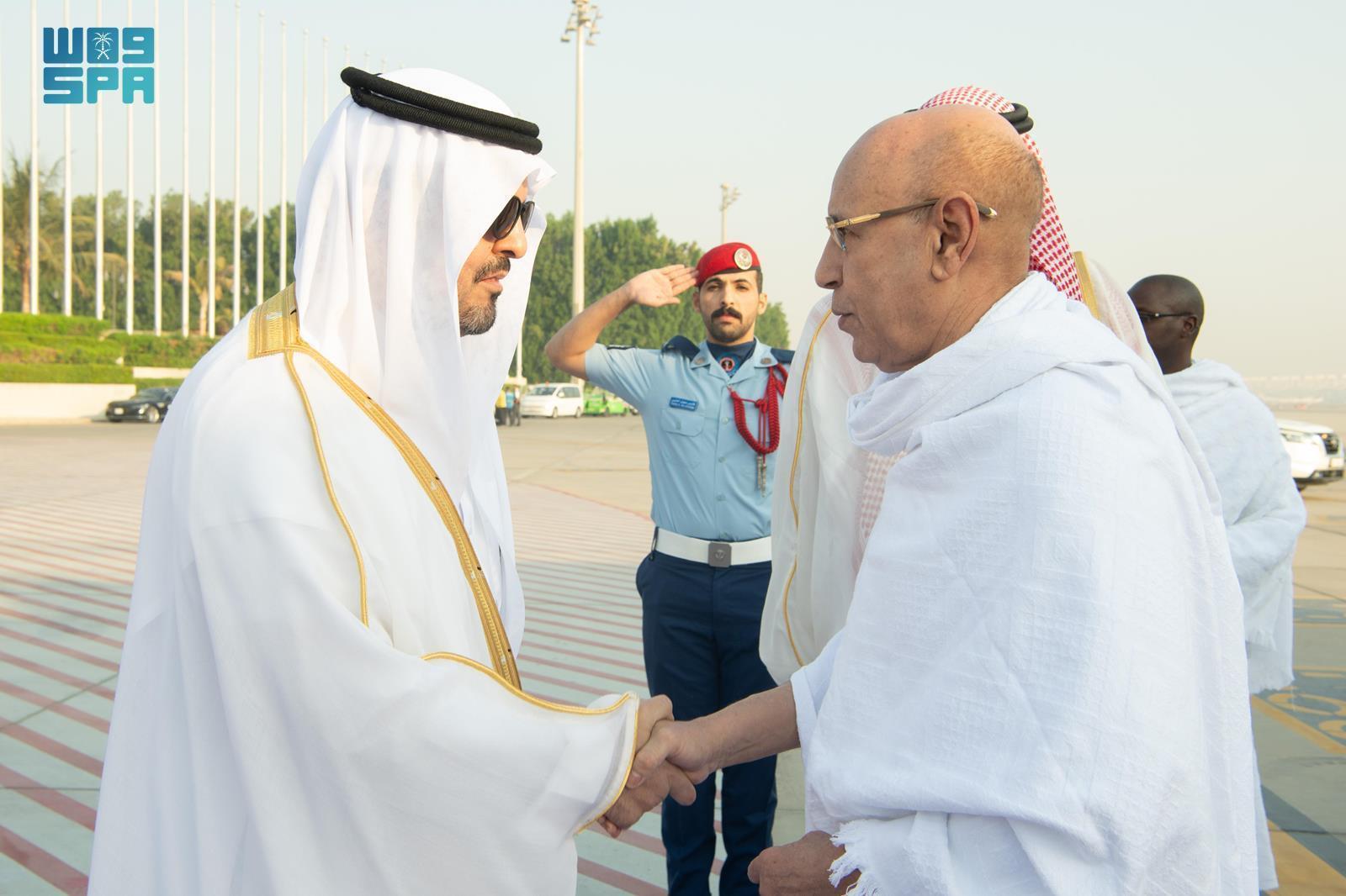 الرئيس غزواني يؤدي مناسك العمرة بعد وصوله إلى السعودية الرئيس غزواني يؤدي مناسك العمرة بعد وصوله إلى السعودية