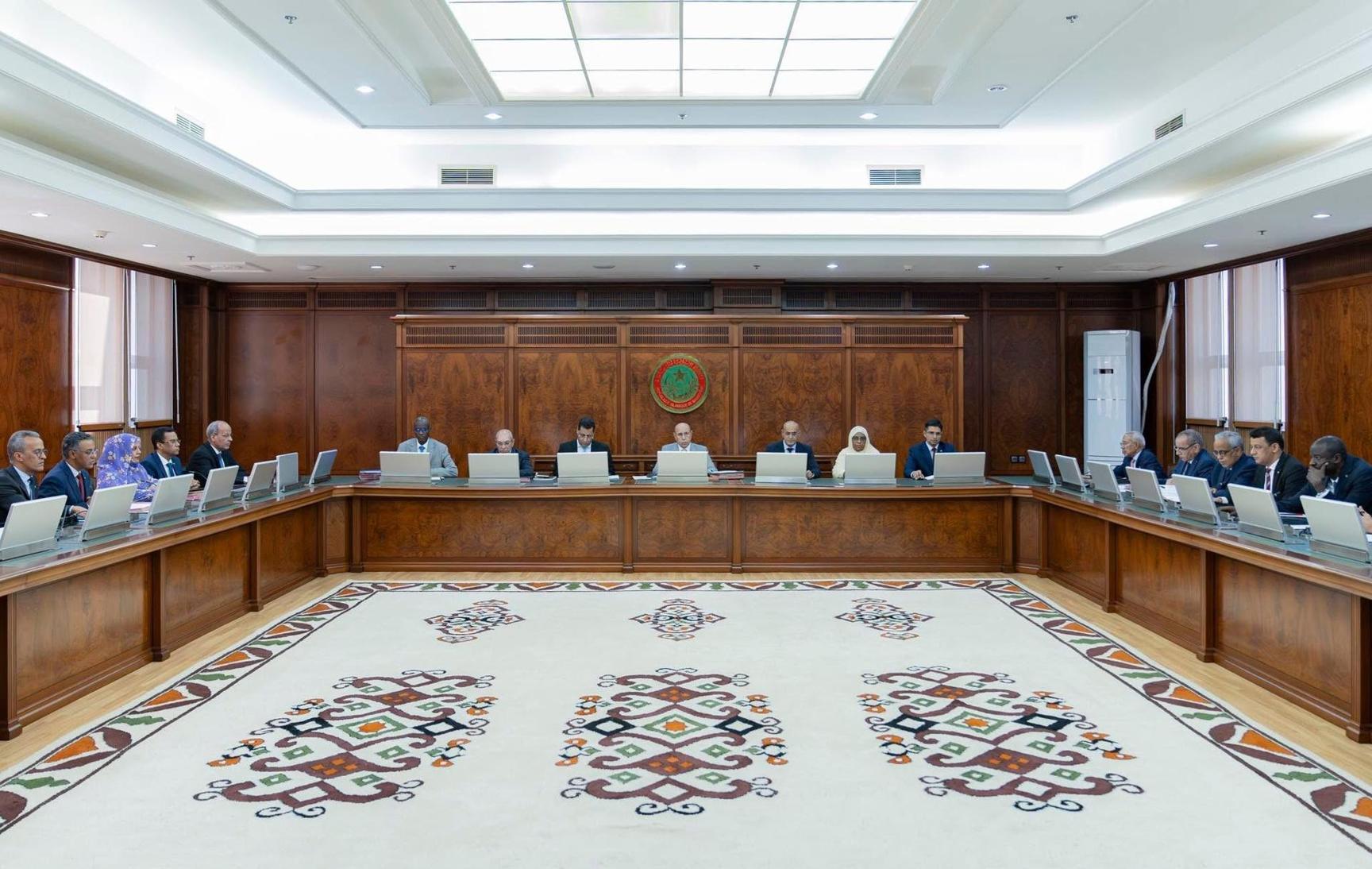 الرئاسة: الحكومة تستعد لعقد اجتماعها صباح غد الخميس الرئاسة: الحكومة تستعد لعقد اجتماعها صباح غد الخميس