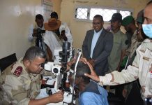 الجيش يطلق قافلة طبية للمناطق الحدودية المحتاجة الجيش يطلق قافلة طبية للمناطق الحدودية المحتاجة