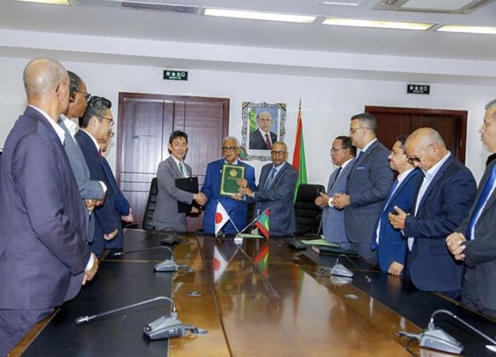 موريتانيا واليابان توقعان اتفاق عون غذائي بـ 1.1 مليار أوقية موريتانيا واليابان توقعان اتفاق عون غذائي بـ 1.1 مليار أوقية