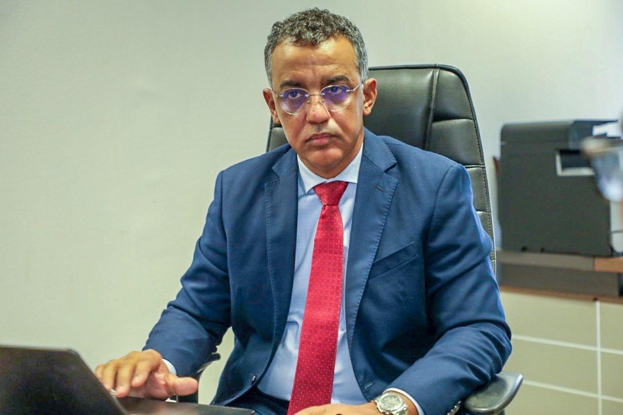 وزير الصحة يدعو إلى تعزيز منهجية فحص عينات الأدوية وزير الصحة يدعو إلى تعزيز منهجية فحص عينات الأدوية