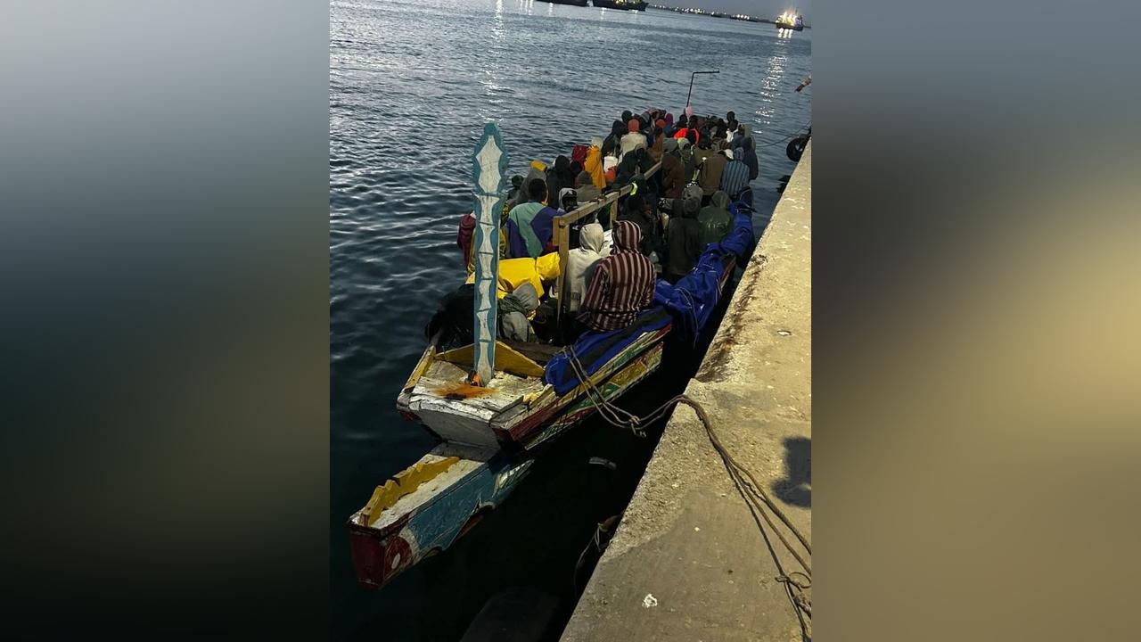 قوات موريتانية تنقذ بنواذيبو 141 مرشحا للهجرة السرية قوات موريتانية تنقذ بنواذيبو 141 مرشحا للهجرة السرية