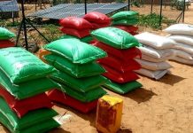 ترارزة.. مساعدات غذائية لـ800 أسرة متضررة من فيضانات النهر ترارزة.. مساعدات غذائية لـ800 أسرة متضررة من فيضانات النهر