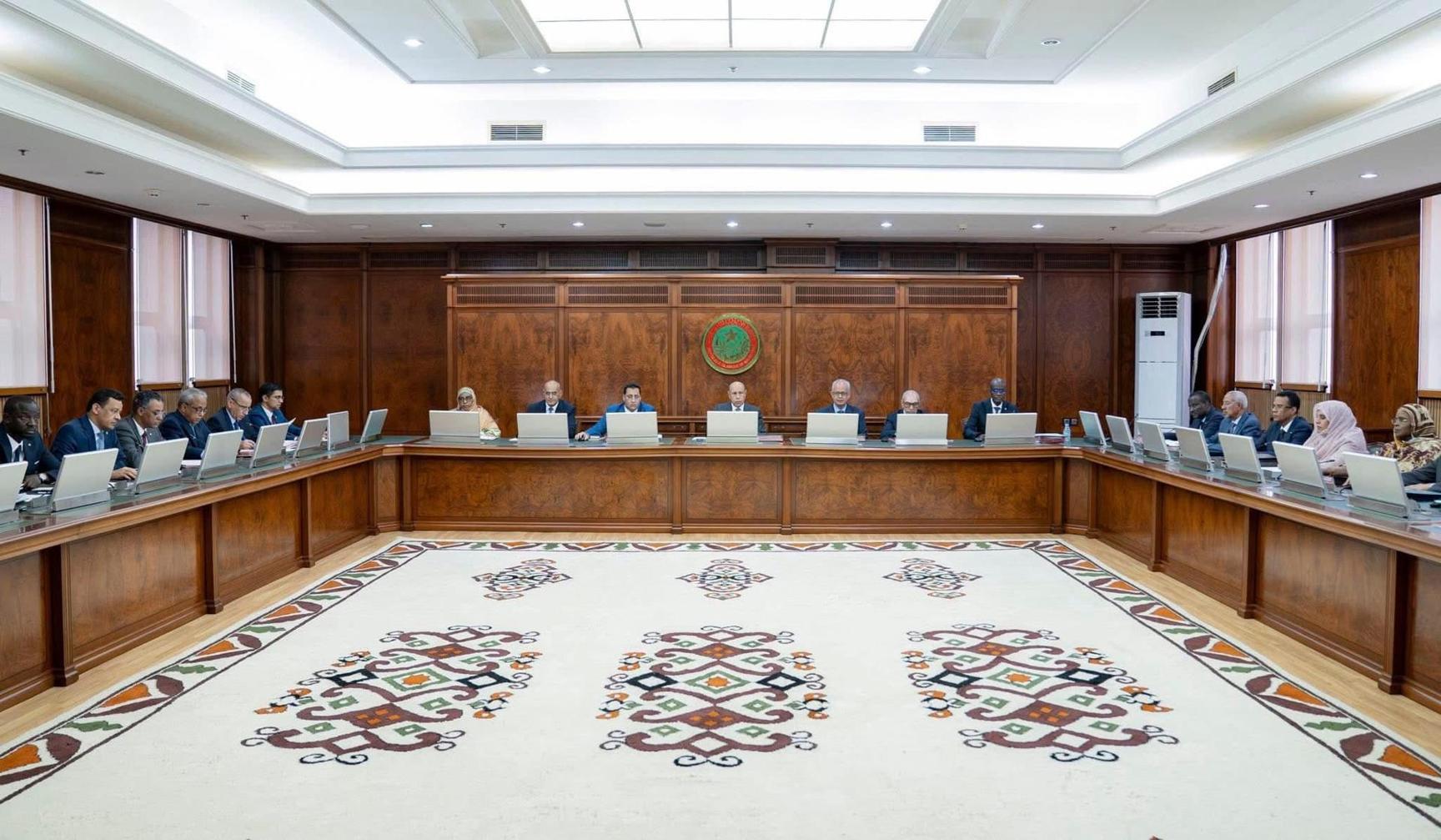 مجلس الوزراء يمدد فترة البحث في مشروع باندا وتيفيت مجلس الوزراء يمدد فترة البحث في مشروع باندا وتيفيت