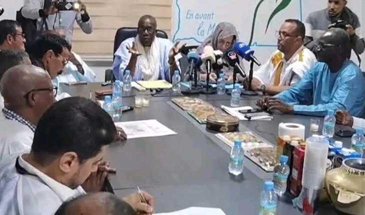 المعارضة الموريتانية توقع وثيقة موحدة للحوار المرتقب المعارضة الموريتانية توقع وثيقة موحدة للحوار المرتقب