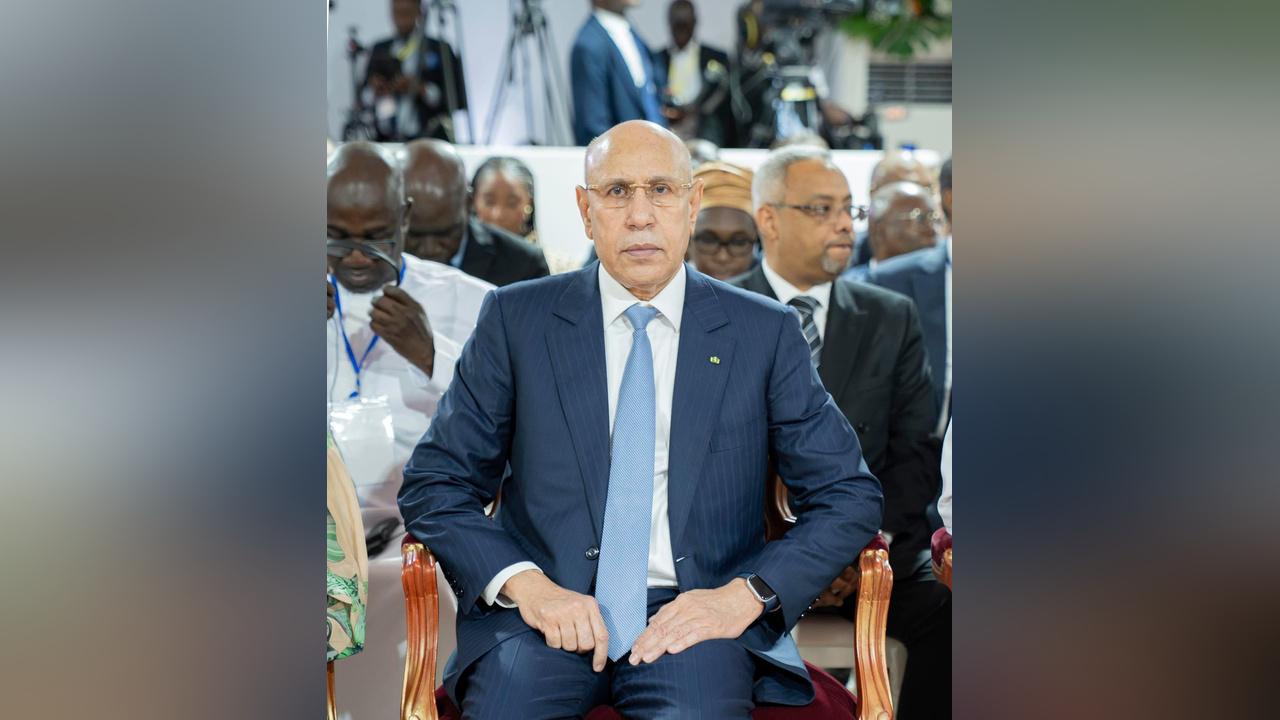 الرئيس الموريتاني: ملتزمون بمواجهة الفساد والرشوة بلا هوادة الرئيس الموريتاني: ملتزمون بمواجهة الفساد والرشوة بلا هوادة