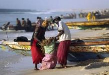 تحذير من ارتفاع أمواج البحر والضرورة لليقظة تحذير من ارتفاع أمواج البحر والضرورة لليقظة