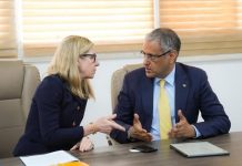 موريتانيا تناقش مع البنك الدولي مشاريع مشتركة موريتانيا تناقش مع البنك الدولي مشاريع مشتركة