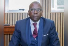 وزارة المالية: الوزير في وضع صحي جيد ويزاول مهامه عن بُعد وزارة المالية: الوزير في وضع صحي جيد ويزاول مهامه عن بُعد