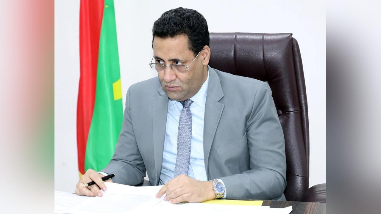 لجنة وزارية تناقش مراجعة التكوين المهني والصناعة التقليدية لجنة وزارية تناقش مراجعة التكوين المهني والصناعة التقليدية