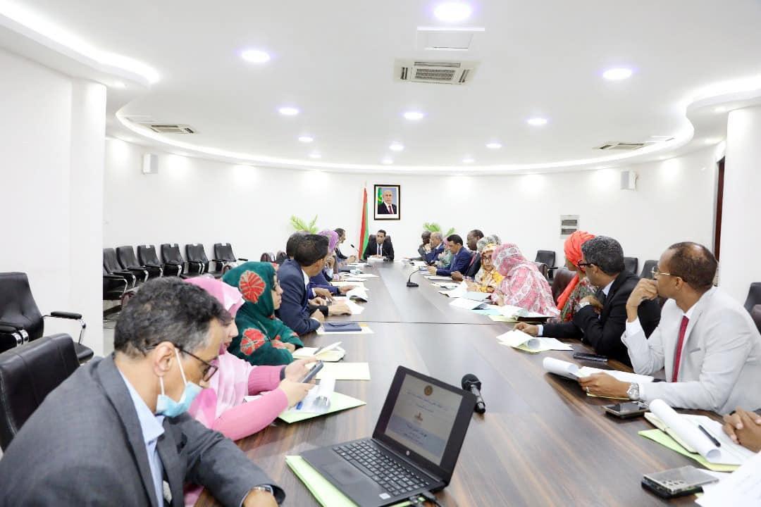 حكومة موريتانيا تبحث مع التجار تحضيرات إطلاق معارض رمضان حكومة موريتانيا تبحث مع التجار تحضيرات إطلاق معارض رمضان