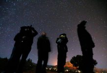 عمرها 70 عاما.. ومضات غامضة تحيي لغز الأطباق الطائرة عمرها 70 عاما.. ومضات غامضة تحيي لغز الأطباق الطائرة