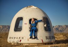 “ميشيلا” أول مُقعد يعبر خط كارمان في الفضاء "ميشيلا" أول مُقعد يعبر خط كارمان في الفضاء