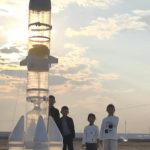 طلاب يصنعون صاروخًا مائيًا ثنائي المراحل طلاب يصنعون صاروخًا مائيًا ثنائي المراحل