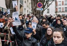 باريس: تجدد الاحتجاجات للمطالبة بكشف ملابسات وفاة مواطن موريتاني باريس: تجدد الاحتجاجات للمطالبة بكشف ملابسات وفاة مواطن موريتاني