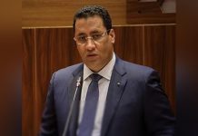 الوزير الأول: مئات الأسماء الوهمية شُطبت من قوائم الموظّفين الوزير الأول: مئات الأسماء الوهمية شُطبت من قوائم الموظّفين