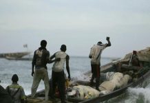 الأرصاد تحذر من الخروج إلى البحر يوم الأحد الأرصاد تحذر من الخروج إلى البحر يوم الأحد