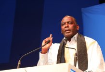 بيرام يدعو لتأميم الثروات في مداخلته بالبرلمان بيرام يدعو لتأميم الثروات في مداخلته بالبرلمان