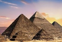 باحث مجهول ونظرية مريبة.. كيف فسرت الفيزياء بناء الأهرامات؟ باحث مجهول ونظرية مريبة.. كيف فسرت الفيزياء بناء الأهرامات؟