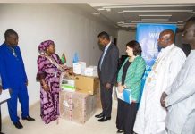 “برنامج الأغذية العالمي يزود موريتانيا بمعدات إنذار” "برنامج الأغذية العالمي يزود موريتانيا بمعدات إنذار"