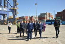 مدير ميناء “الصداقة” يبحث مع وفد أممي اقتصادي مدير ميناء "الصداقة" يبحث مع وفد أممي اقتصادي