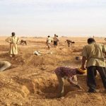 وفاة منقب وإنقاذ آخر بانهيار بئر في ازكوله وفاة منقب وإنقاذ آخر بانهيار بئر في ازكوله