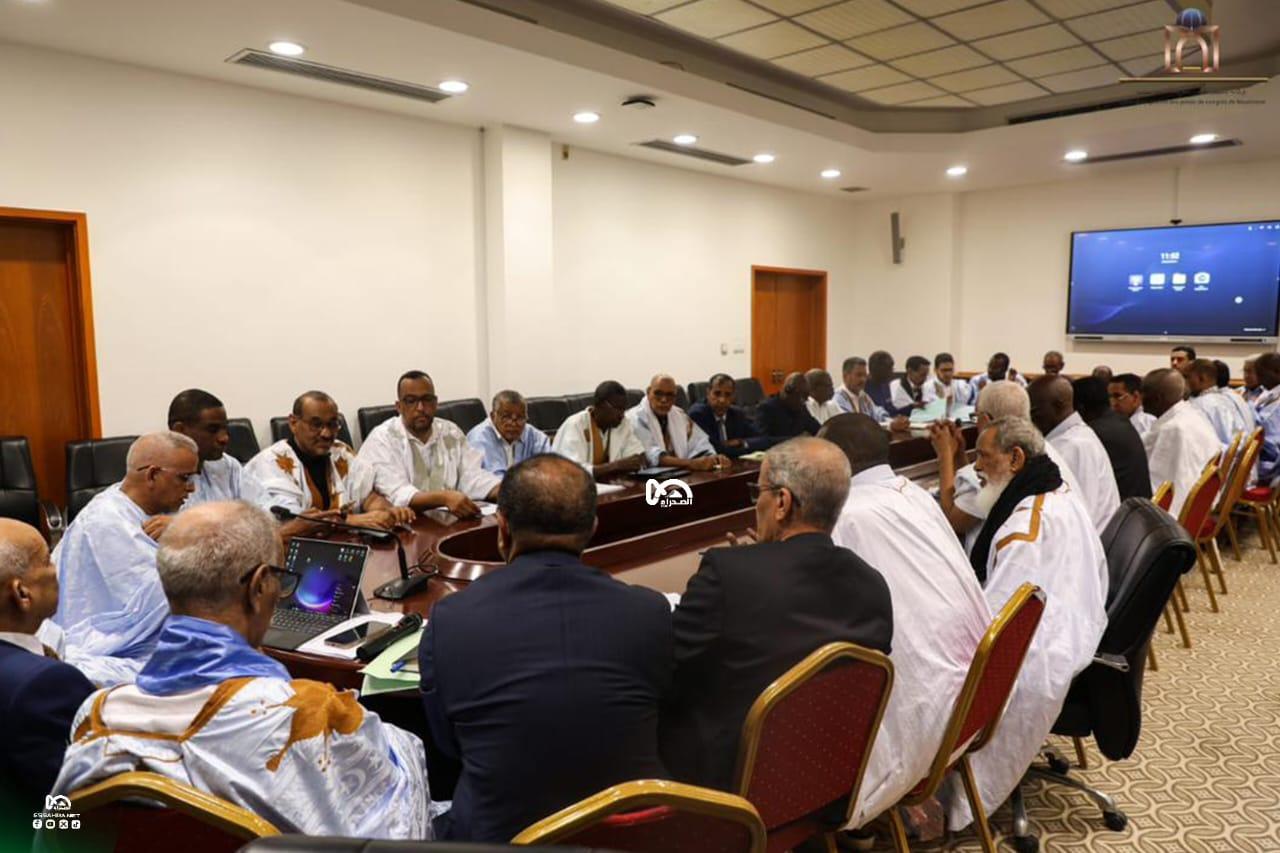 تعليق اجتماع الحوار بعد خلاف حول المسار الديمقراطي تعليق اجتماع الحوار بعد خلاف حول المسار الديمقراطي