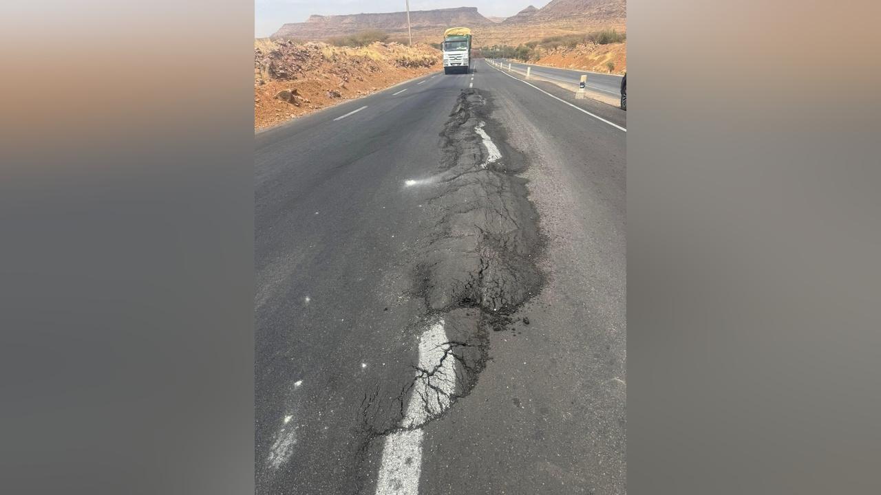 وزارة التجهيز توضح أسباب تشوهات الإسفلت في الممر الجبلي بجوك وزارة التجهيز توضح أسباب تشوهات الإسفلت في الممر الجبلي بجوك