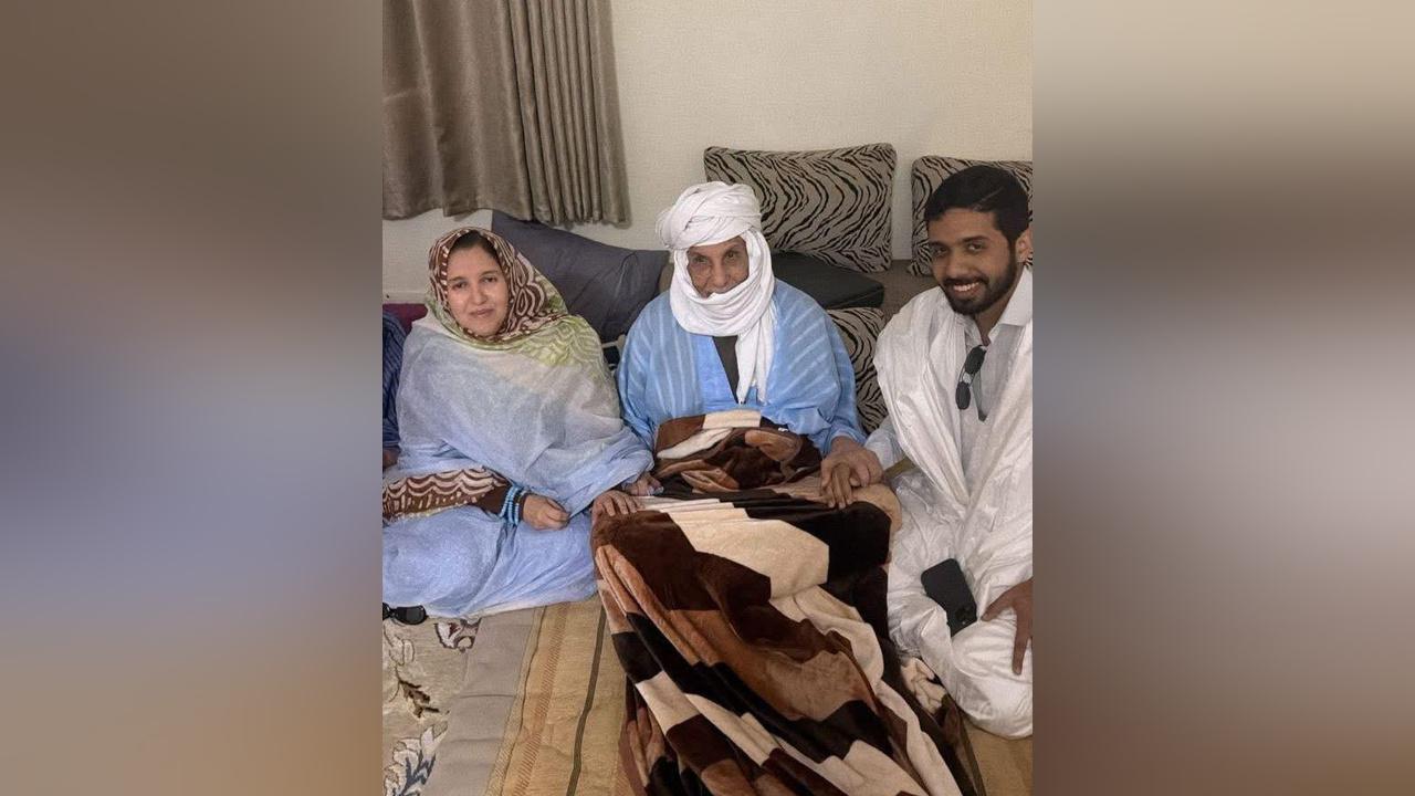 اتصال هاتفي بين ولد الطايع وولد هيداله بعد عقدين اتصال هاتفي بين ولد الطايع وولد هيداله بعد عقدين