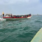 إنقاذ زورق يحمل 124 مهاجرا غير نظامي قادما من غامبيا إنقاذ زورق يحمل 124 مهاجرا غير نظامي قادما من غامبيا