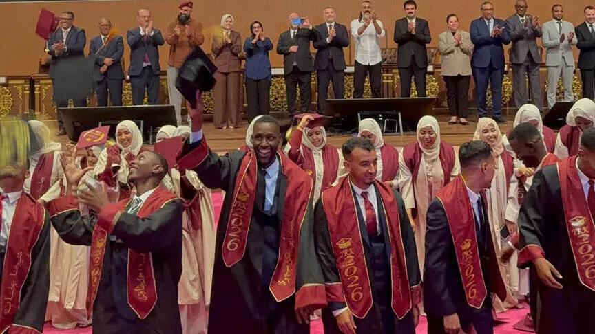 تخرج أول دفعة من قسم اللغة التركية بجامعة نواكشوط تخرج أول دفعة من قسم اللغة التركية بجامعة نواكشوط
