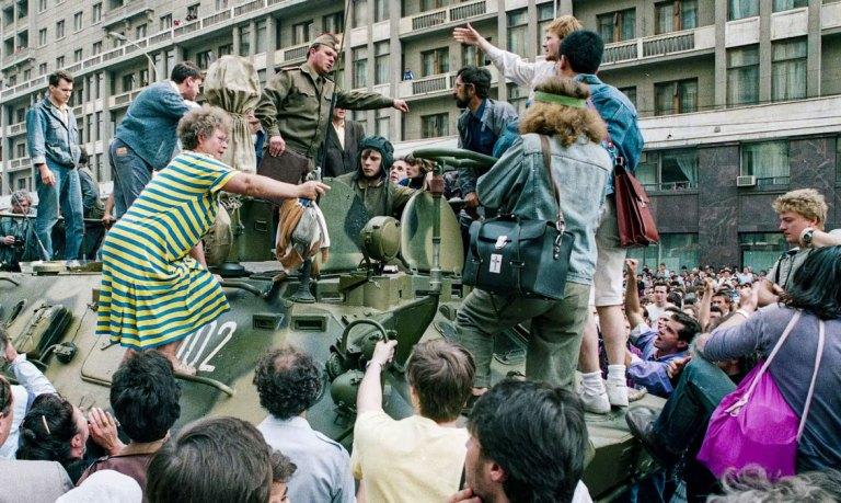 This December is the 30th anniversary of the fall of the Soviet Union – how does an empire collapse? This December is the 30th anniversary of the fall of the Soviet Union – how does an empire collapse?