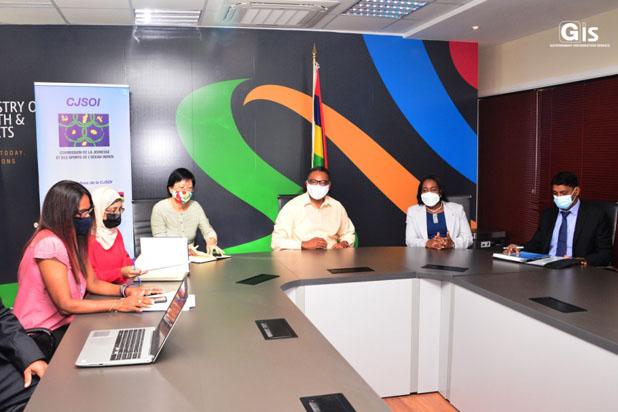 Seychelles Minister meets with organising committee of upcoming CJSOI Games scheduled in Mauritius for 2022 Seychelles Minister meets with organising committee of upcoming CJSOI Games scheduled in Mauritius for 2022