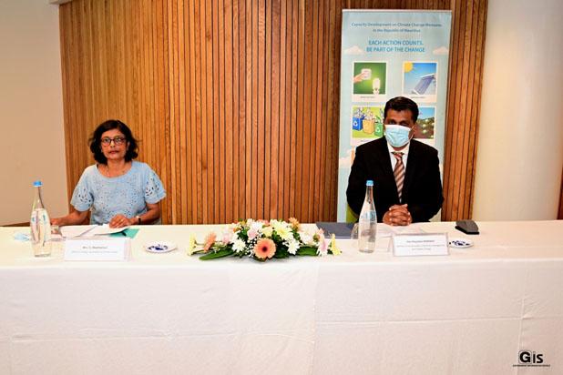 Stakeholders participate in capacity-building workshop on preparing bankable projects to access climate finance Stakeholders participate in capacity-building workshop on preparing bankable projects to access climate finance