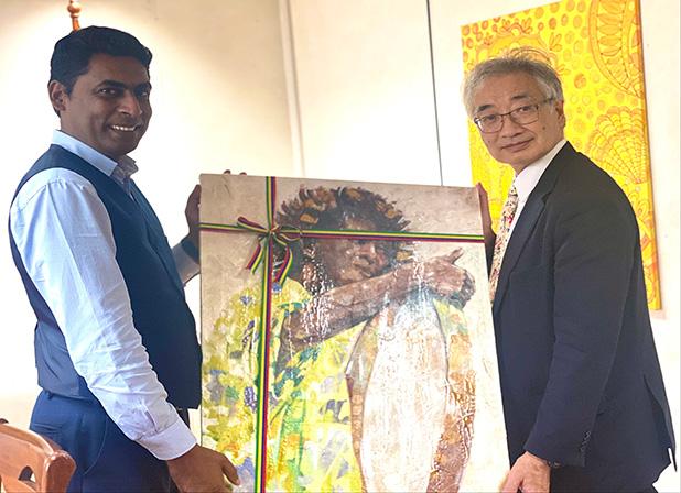 Cultural Exchange Program : The Ambassador of Japan pays a courtesy call on the Minister of Arts and Cultural Heritage Cultural Exchange Program : The Ambassador of Japan pays a courtesy call on the Minister of Arts and Cultural Heritage