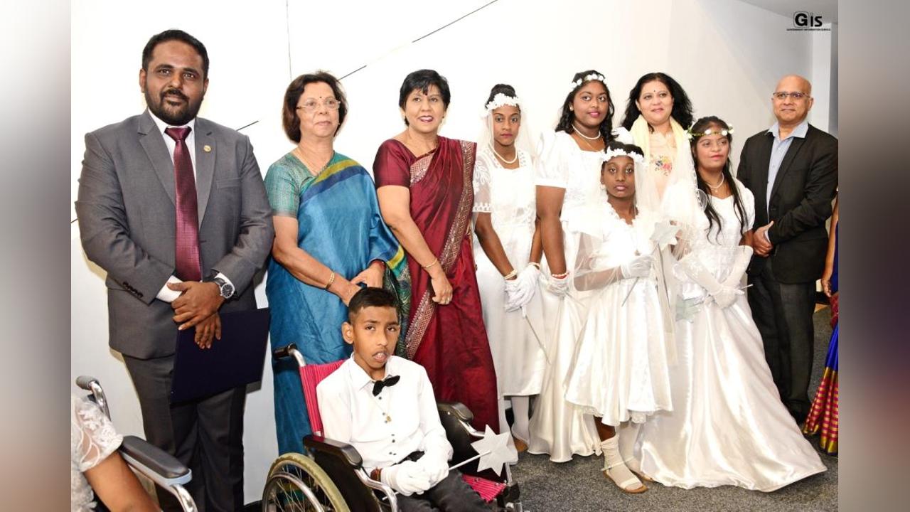 VPM Dookun-Luchoomun calls on educators to provide Special Education Needs students with more love, support and compassion VPM Dookun-Luchoomun calls on educators to provide Special Education Needs students with more love, support and compassion