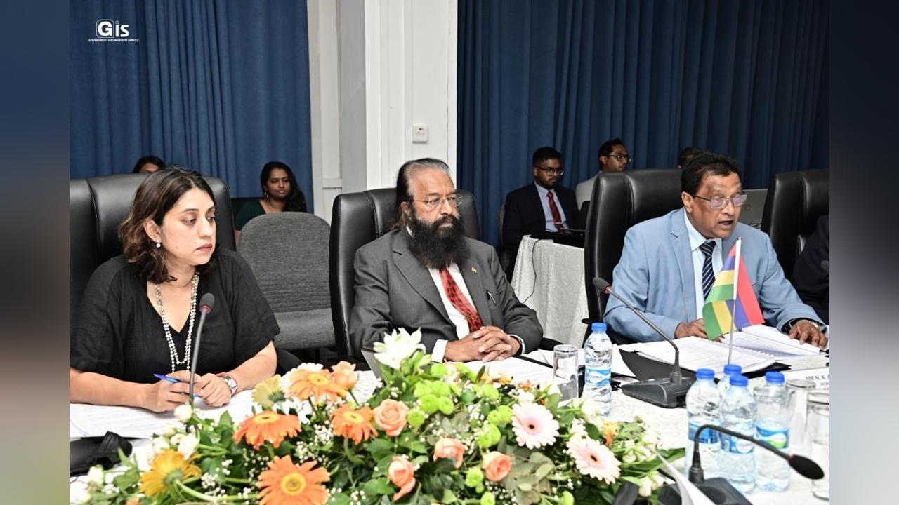 Delegates of Mauritius and Seychelles take stock of progress made in joint management of the continental shelf Delegates of Mauritius and Seychelles take stock of progress made in joint management of the continental shelf