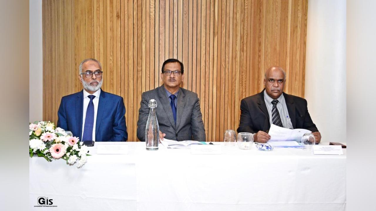 Stakeholders trained on how to minimise transfer of invasive aquatic species in local marine ecosystem Stakeholders trained on how to minimise transfer of invasive aquatic species in local marine ecosystem