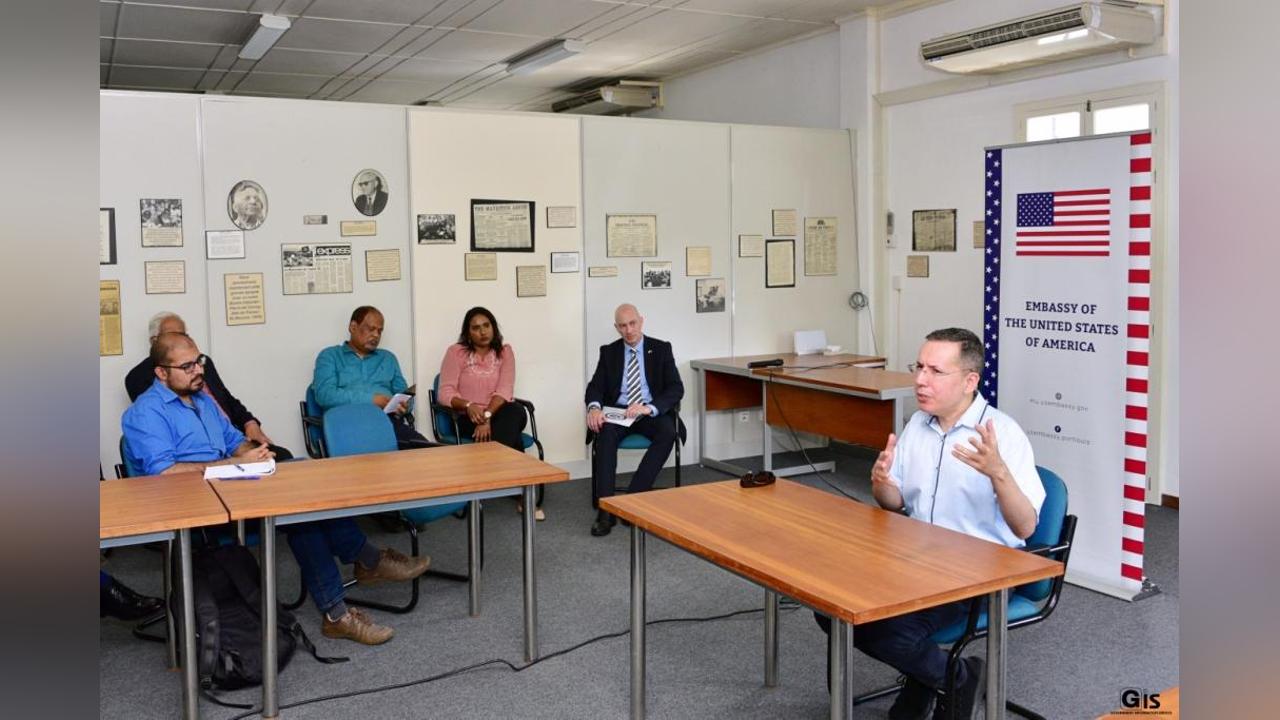 Effective diplomacy at the fore of discussions at a meeting with US expert journalist Nicholas Kralev Effective diplomacy at the fore of discussions at a meeting with US expert journalist Nicholas Kralev