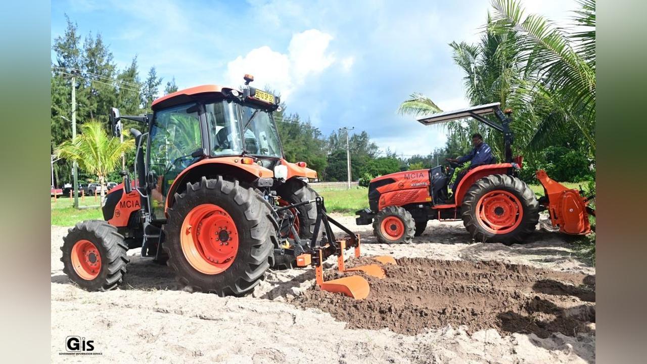 Small registered food crop growers benefit from new tractors under Land Mechanisation Support Scheme Small registered food crop growers benefit from new tractors under Land Mechanisation Support Scheme