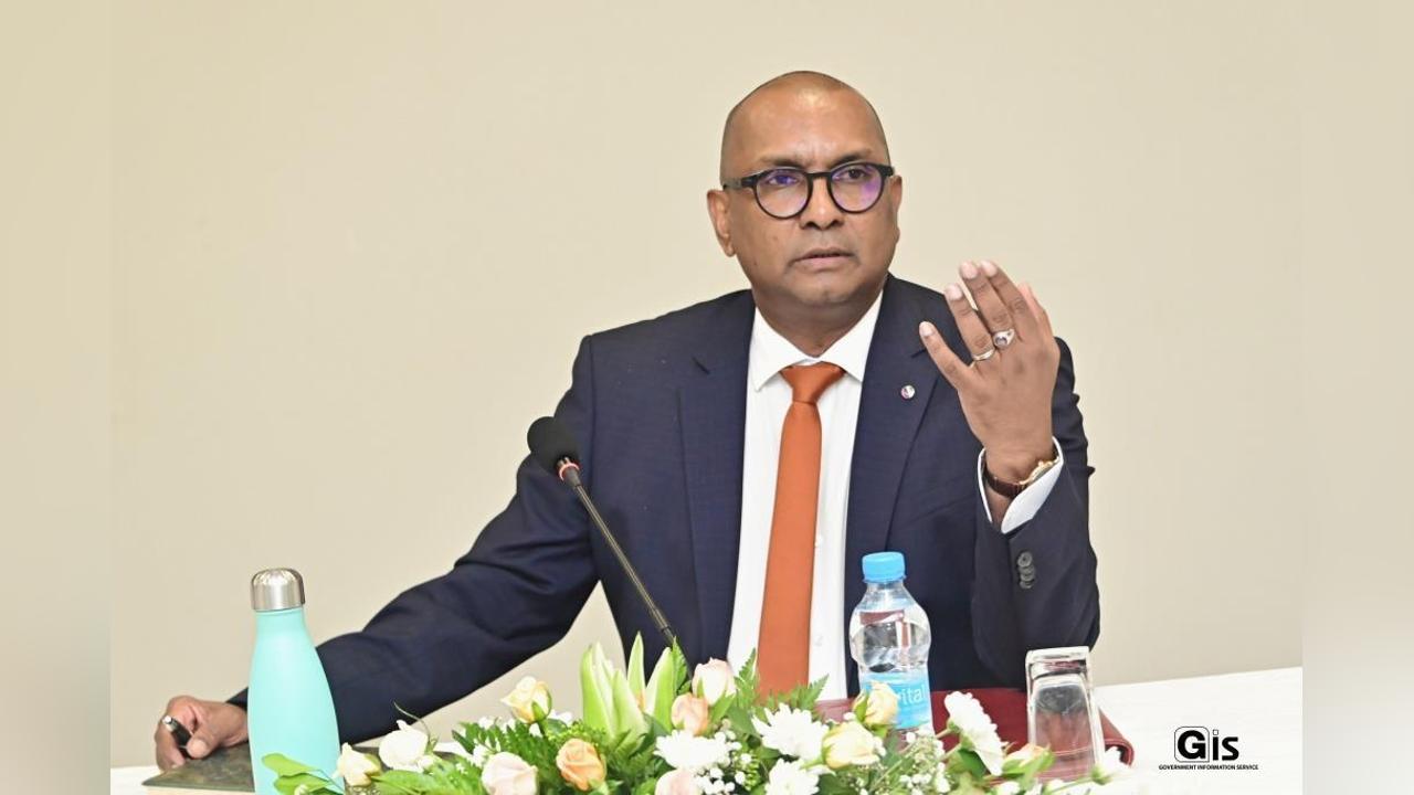 Pre-budget Consultations 2023-2024: Minister Padayachy meets representatives of non-governmental organisations Pre-budget Consultations 2023-2024: Minister Padayachy meets representatives of non-governmental organisations