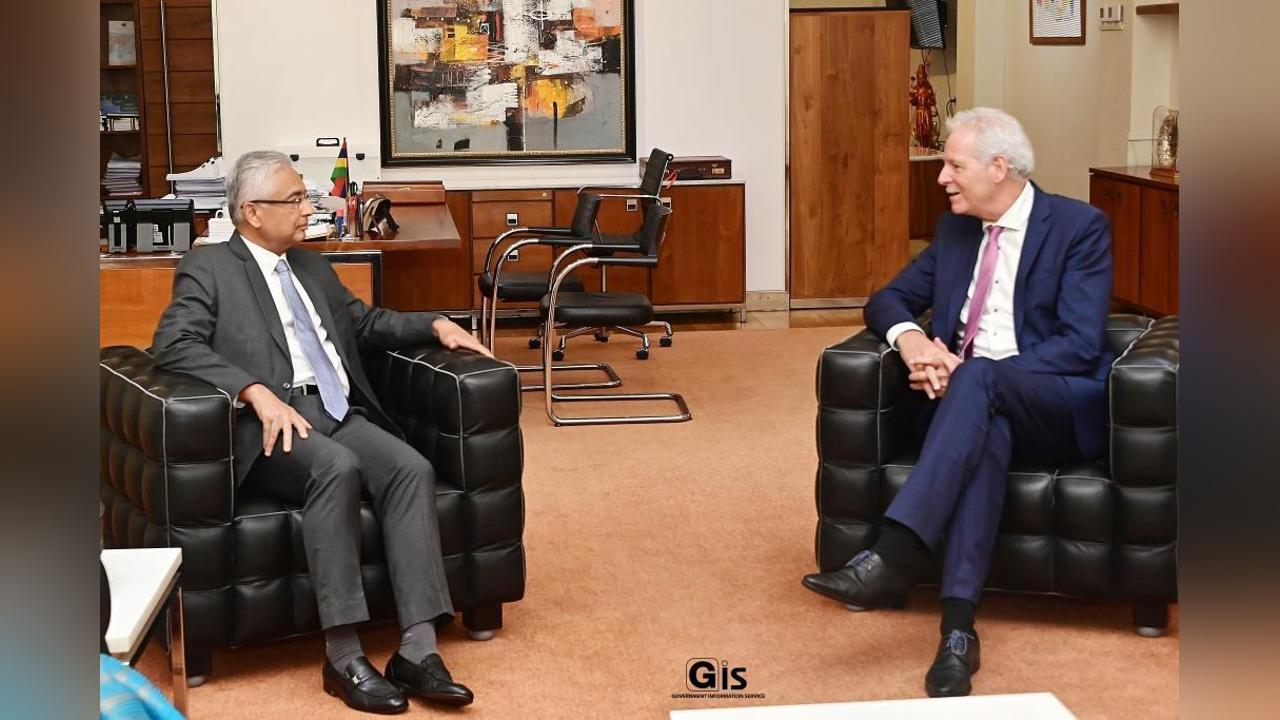 Director of UNESCO Regional Office discusses digitalisation, climate change and green economy with PM Director of UNESCO Regional Office discusses digitalisation, climate change and green economy with PM