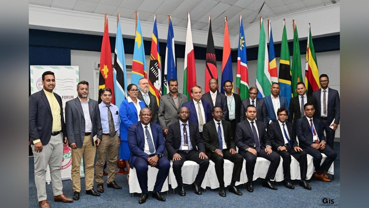 Mauritius hosts the 10th Annual Southern Africa Postal Operators Association Postal Forum Conference Mauritius hosts the 10th Annual Southern Africa Postal Operators Association Postal Forum Conference